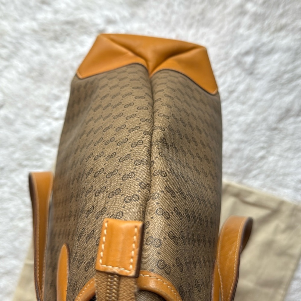 Gucci Micro GG Vintage PVC Leather Shoulder Tote - Picture 7 of 16